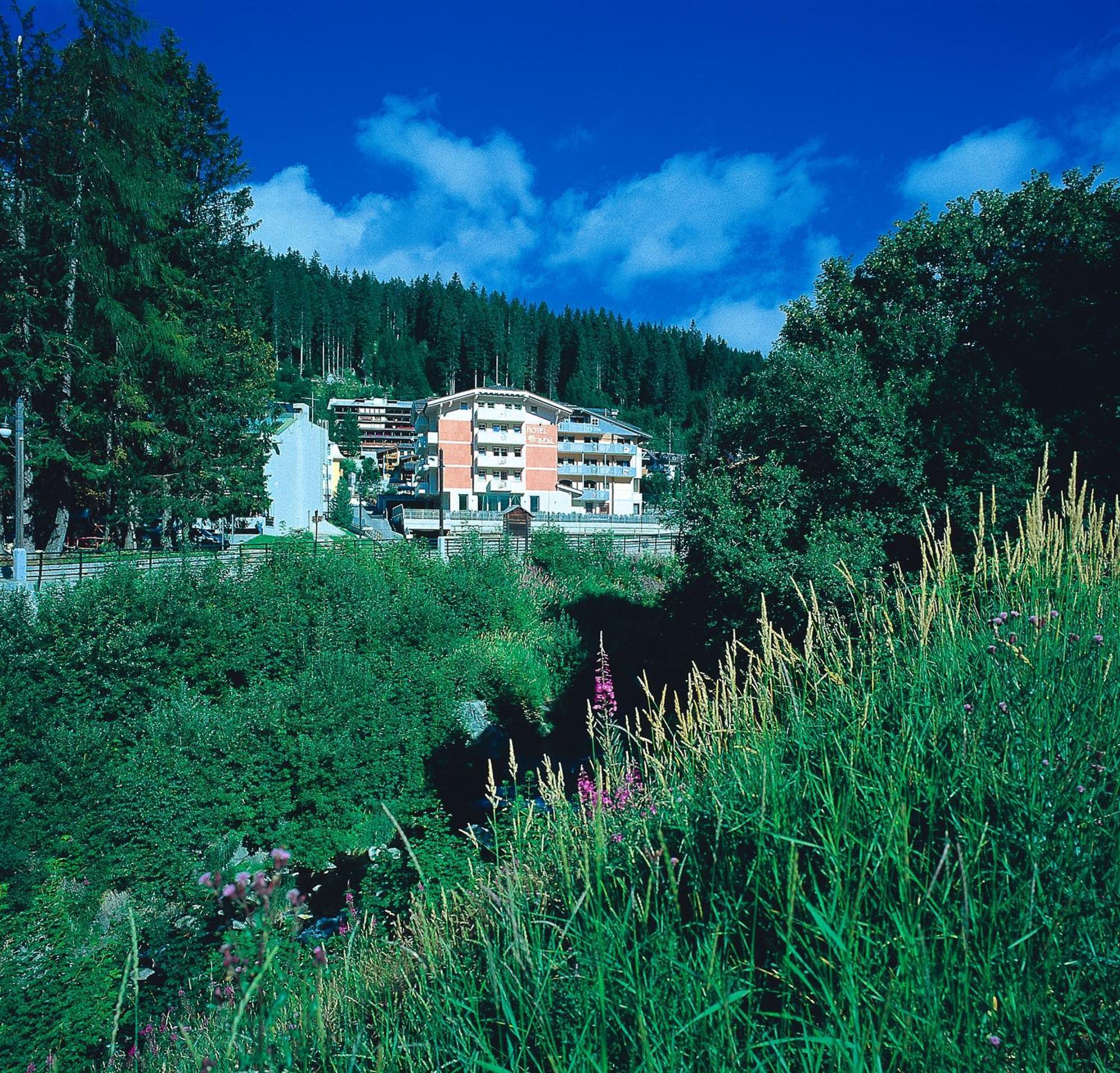 Hotel Ideal Мадонна-ди-Кампильо Экстерьер фото